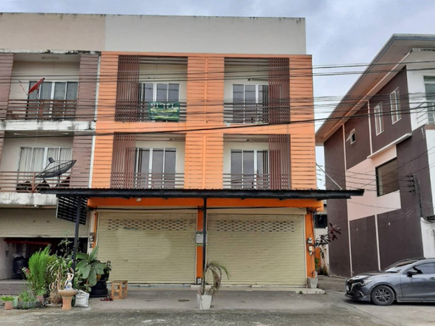 Commercial building Chon Buri Si Racha Bueng 5800000