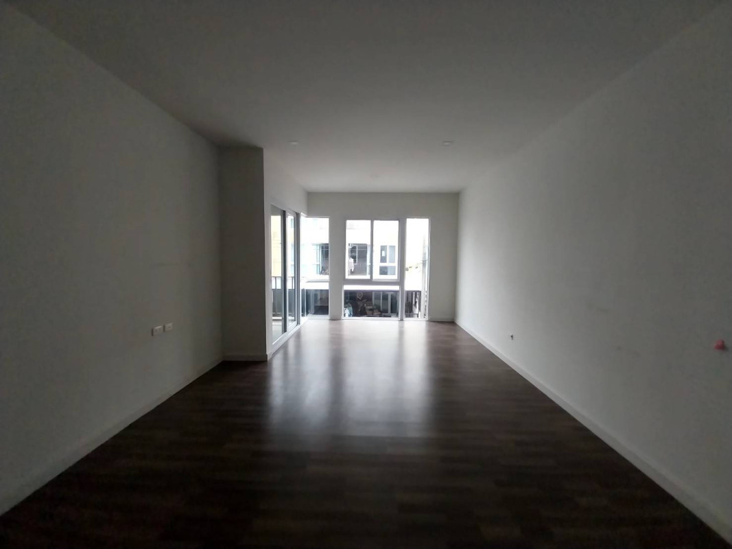 ทาวน์เฮ้าส์ เบล็ส ทาวน์ ศรีนครินทร์ – หนามแดง สมุทรปราการ บางพลี บางแก้ว 3600000