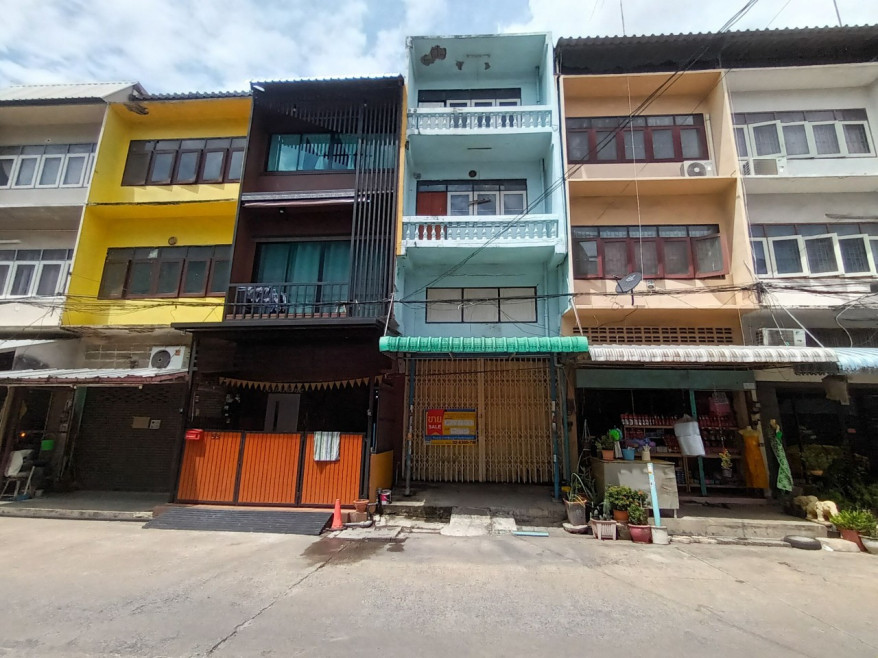 Commercial building Samut Sakhon Krathum Baen Om Noi 2520000