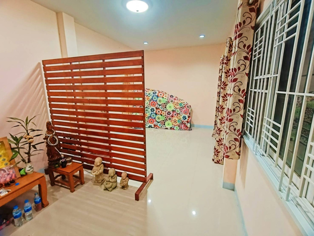ทาวน์เฮ้าส์ นนทบุรี บางกรวย ปลายบาง 5750000