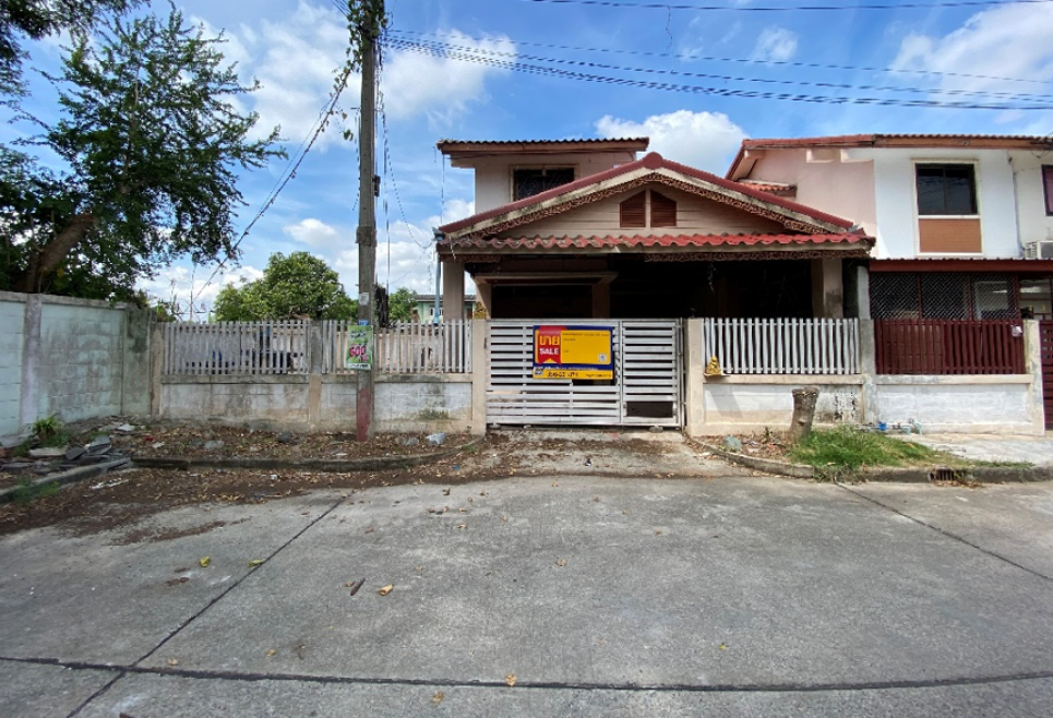 Townhouse Saraburi Chaloem Phra Kiat Huai Bong 1439000