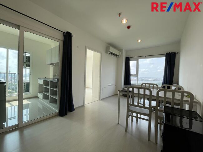Condominium Aspire Erawan Samut Prakan Mueang Samut Prakan Pak Nam 3800000