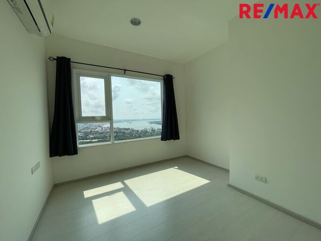 Condominium Aspire Erawan Samut Prakan Mueang Samut Prakan Pak Nam 3800000