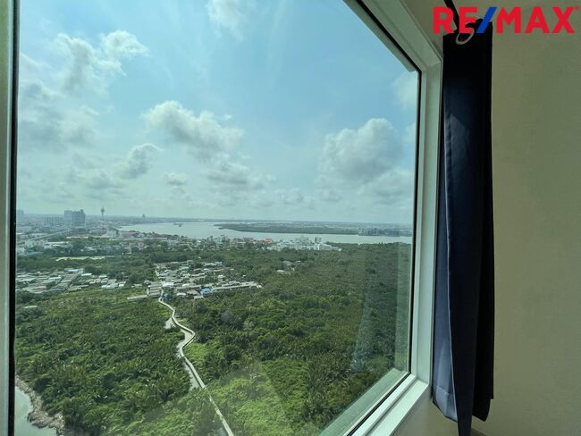 Condominium Aspire Erawan Samut Prakan Mueang Samut Prakan Pak Nam 3800000