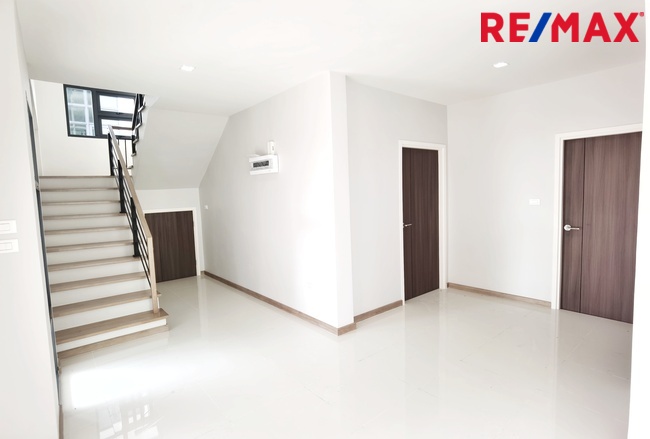 บ้านเดี่ยว ซื่อตรง พรีเมี่ยม บางบัวทอง นนทบุรี บางบัวทอง ละหาร 8490000