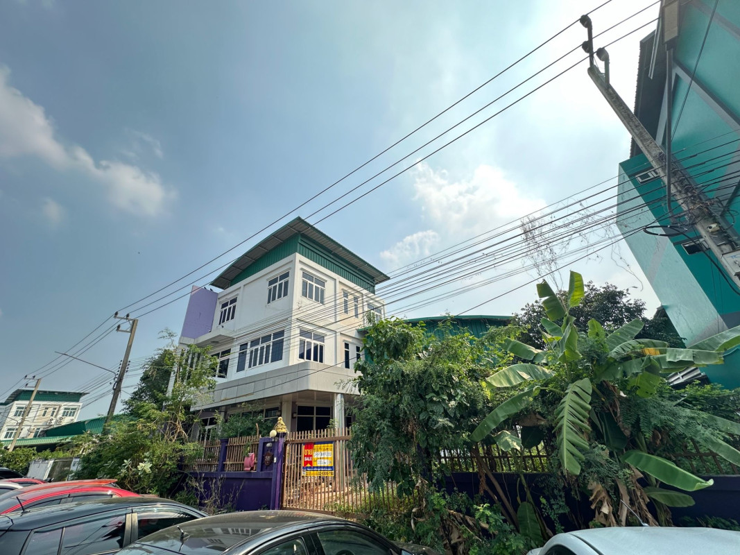 โรงงาน/โกดัง บิ๊กล็อตแฟคตอรี่แลนด์ ปทุมธานี ลำลูกกา บึงคำพร้อย 17325000