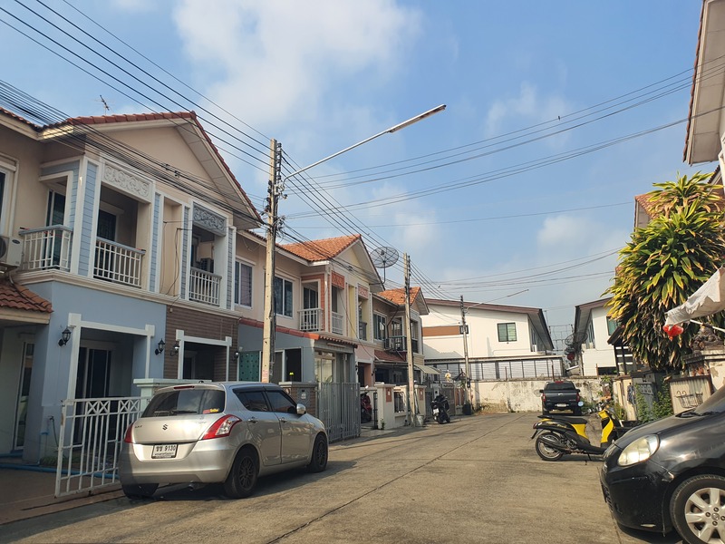 ทาวน์เฮ้าส์ ปทุมธานี ลำลูกกา บึงคำพร้อย 1890000