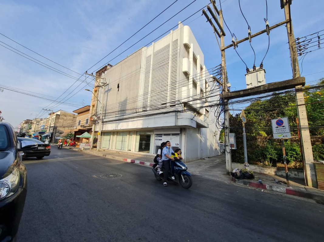 อื่นๆ สำนักงาน เพชรบุรี เพชรบุรี เมืองเพชรบุรี คลองกระแซง 22960000