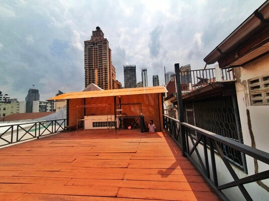Commercial building Bangkok Phra Khanong Bang Chak 35000000