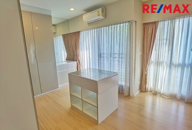 ทาวน์เฮ้าส์ บ้านกลางเมือง รัตนาธิเบศร์ นนทบุรี เมืองนนทบุรี บางกระสอ 5990000