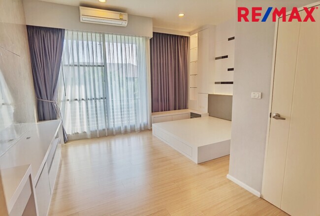ทาวน์เฮ้าส์ บ้านกลางเมือง รัตนาธิเบศร์ นนทบุรี เมืองนนทบุรี บางกระสอ 5990000
