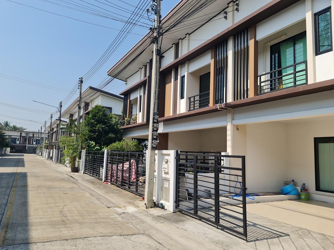 ทาวน์เฮ้าส์ ฟ้ากรีนเนอรี่ ปิ่นเกล้า-สาย5 นครปฐม สามพราน บางกระทึก 2422000