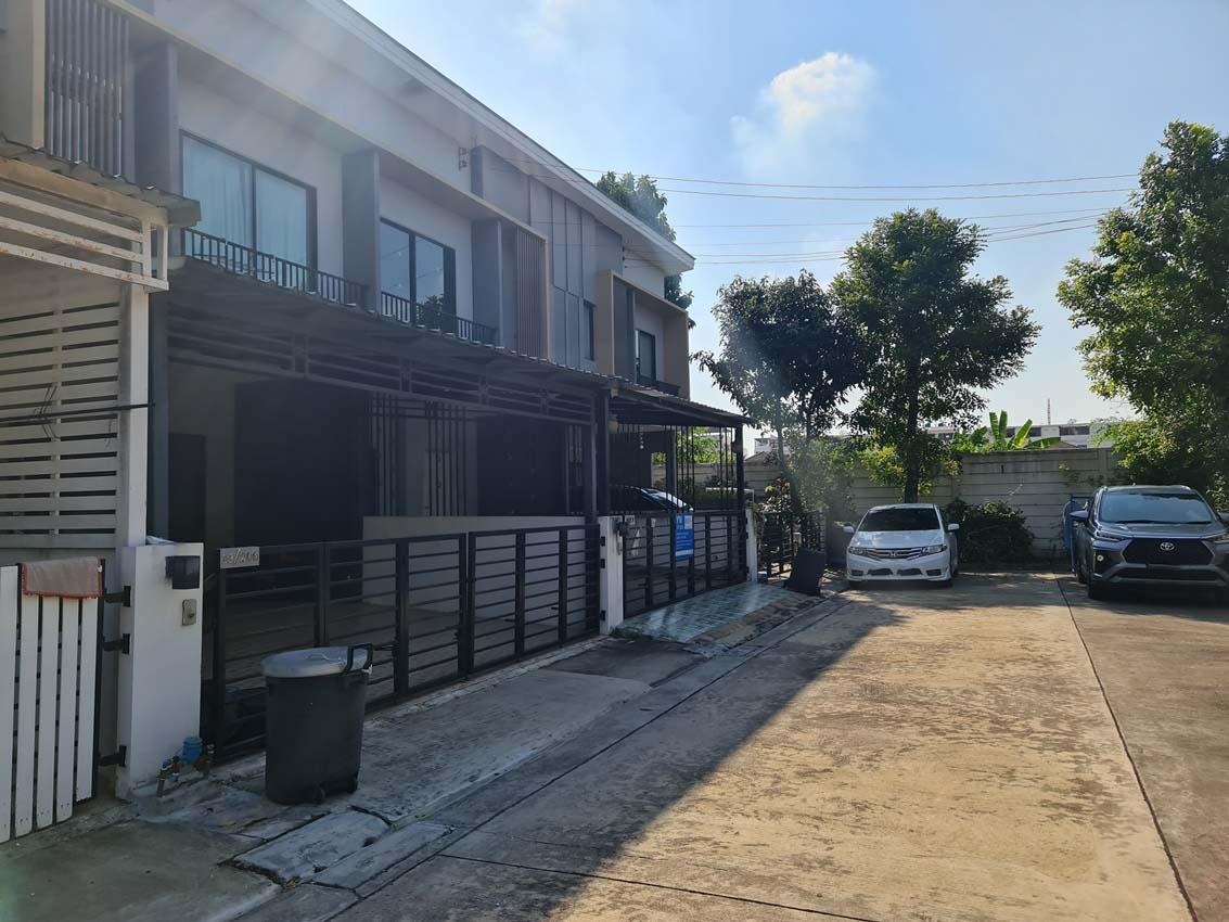 Townhouse Bangkok Sai Mai Khlong Thanon 2750000
