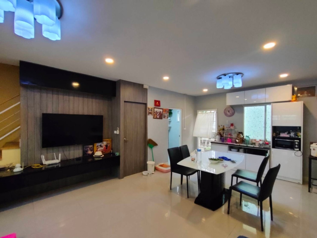 ทาวน์เฮ้าส์ นนทบุรี บางกรวย ปลายบาง 2515000
