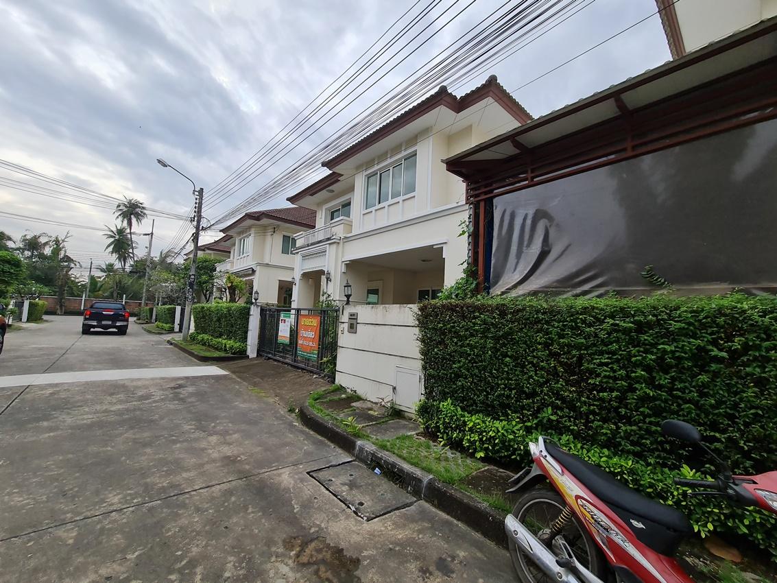 บ้านเดี่ยว เดอะเซ็นโทร รัตนาธิเบศร์ ซอย 11 นนทบุรี บางใหญ่ บางเลน 5800000