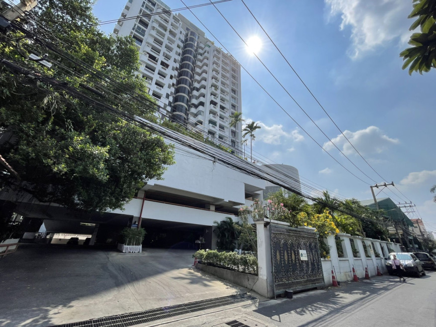 Condominium Bangkok Khlong Toei Khlong Tan 3716000