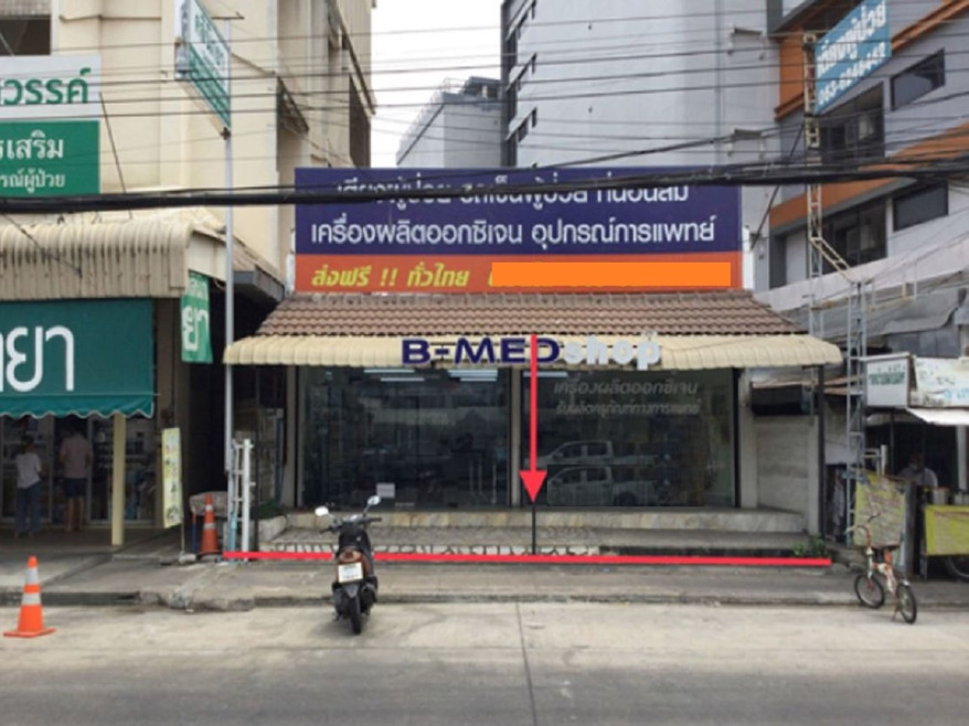 Commercial building Nakhon Sawan Mueang Nakhon Sawan Pak Nam Pho 4000000