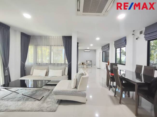 Single house Bangkok Khlong Sam Wa Sam Wa Tawan Tok 6900000
