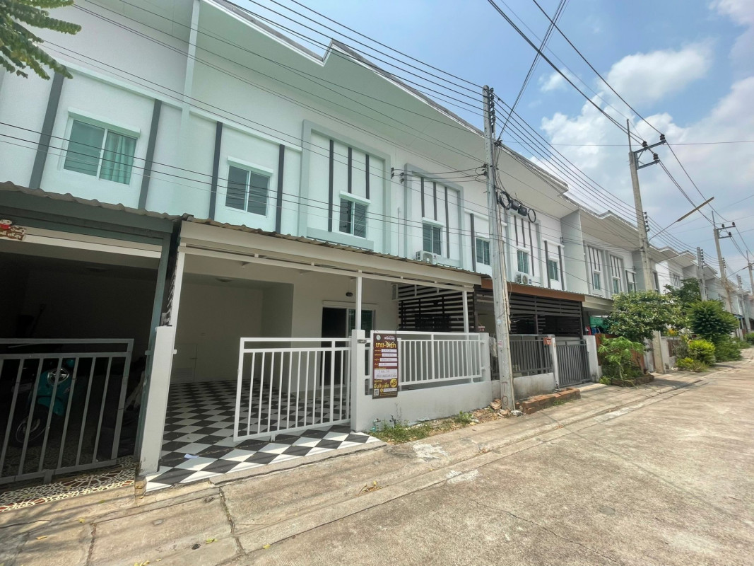 ทาวน์เฮ้าส์ หมู่บ้านไลโอ นอฟ ระยอง ปลวกแดง ปลวกแดง 1650000