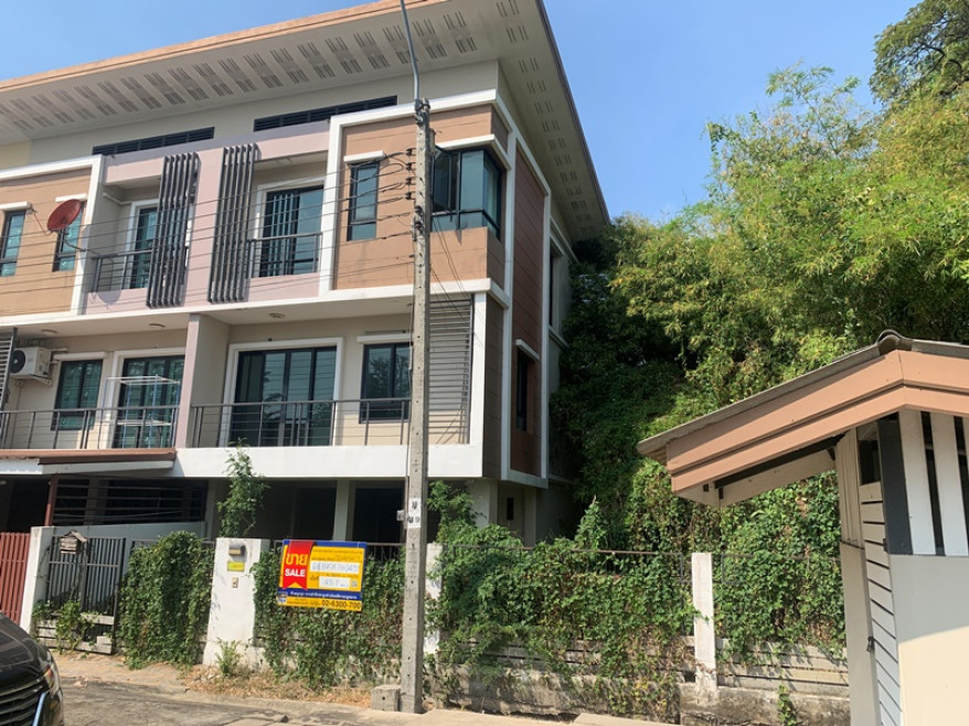 Townhouse Bangkok Khlong Sam Wa Bang Chan 3675000