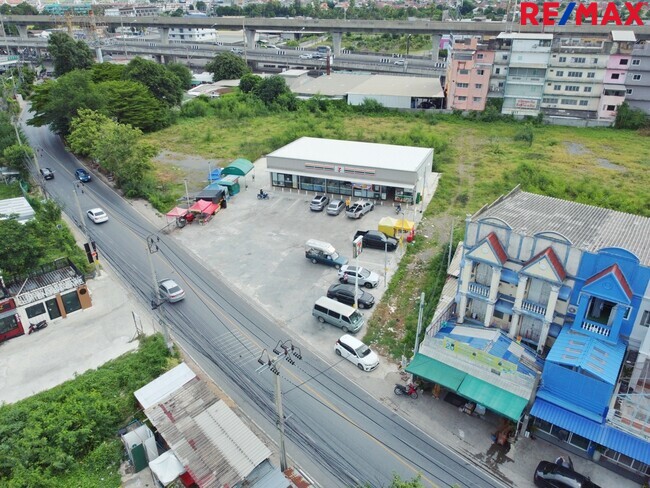 อาคารพาณิชย์ 047565 นนทบุรี เมืองนนทบุรี ไทรม้า 14900000