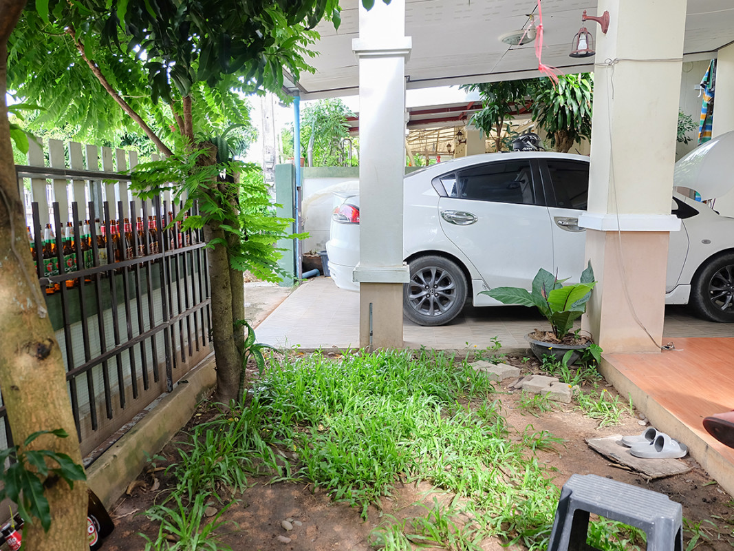 บ้านแฝด พรนรินทร์ ชลบุรี ศรีราชา สุรศักดิ์ 2090000