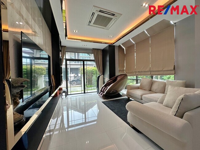 บ้านเดี่ยว บางกอก บูลเลอวาร์ด ปิ่นเกล้า - เพชรเกษม นครปฐม สามพราน กระทุ่มล้ม 12500000