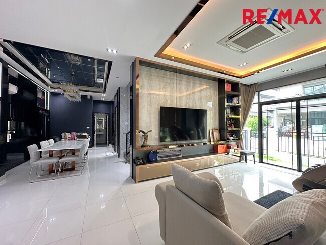 บ้านเดี่ยว บางกอก บูลเลอวาร์ด ปิ่นเกล้า - เพชรเกษม นครปฐม สามพราน กระทุ่มล้ม 12500000