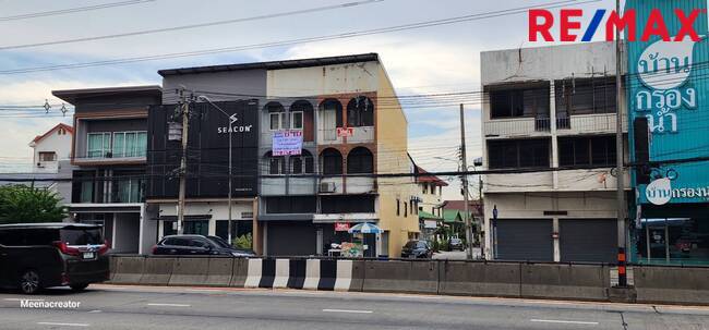 Commercial building Nonthaburi Mueang Nonthaburi Talat Khwan 4500000