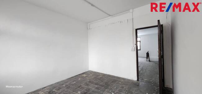 Commercial building Nonthaburi Mueang Nonthaburi Talat Khwan 4500000