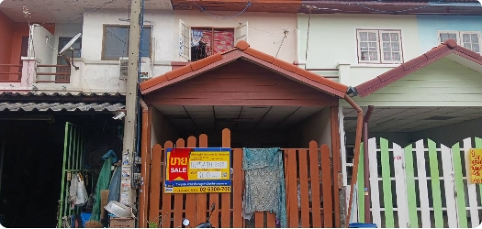 ทาวน์เฮ้าส์ ฉัตรไพลิน ปทุมธานี ลาดหลุมแก้ว ระแหง 945000
