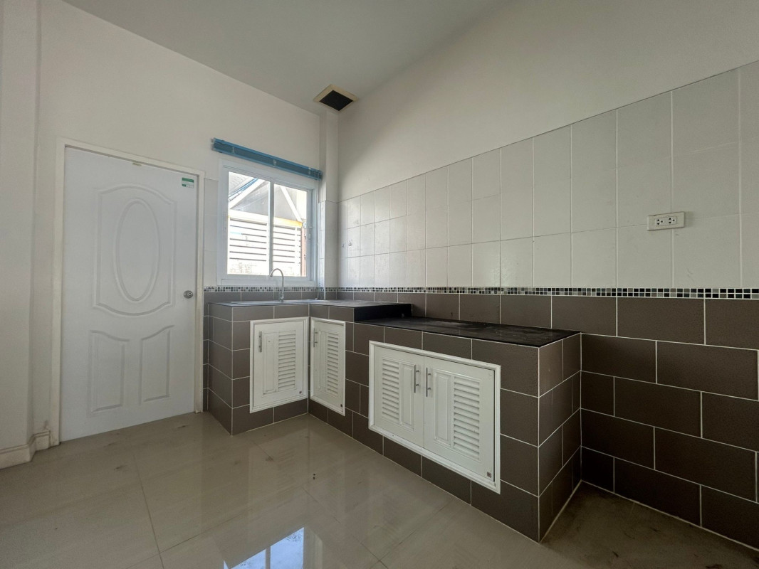 Townhouse Chon Buri Phan Thong Nong Tamlueng 2150000