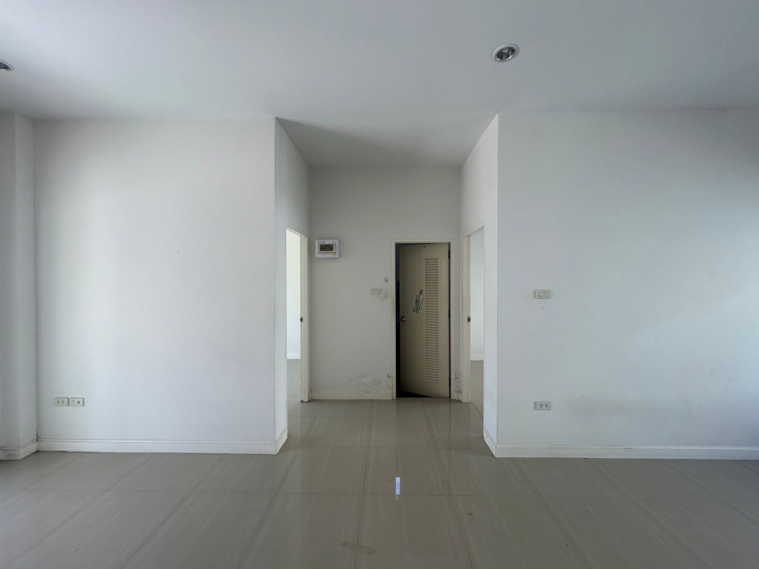 Townhouse Chon Buri Phan Thong Nong Tamlueng 2150000