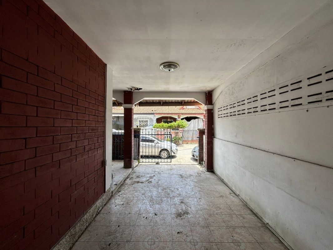 Townhouse Chon Buri Bang Lamung Na Kluea 1700000
