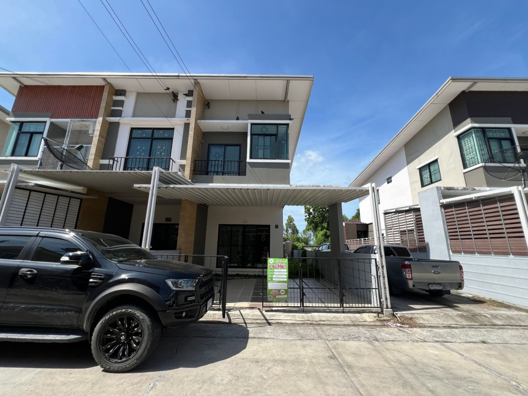 ทาวน์เฮ้าส์ หมู่บ้านแสนรัก 3 ชลบุรี พานทอง มาบโป่ง 2370000