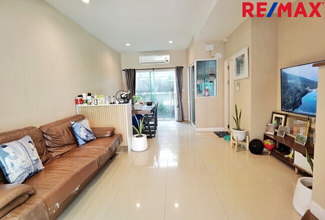 ทาวน์เฮ้าส์ เดอะ เมทโทร รัตนาธิเบศร์ นนทบุรี เมืองนนทบุรี ไทรม้า 3890000