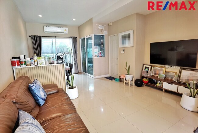 ทาวน์เฮ้าส์ เดอะ เมทโทร รัตนาธิเบศร์ นนทบุรี เมืองนนทบุรี ไทรม้า 3890000