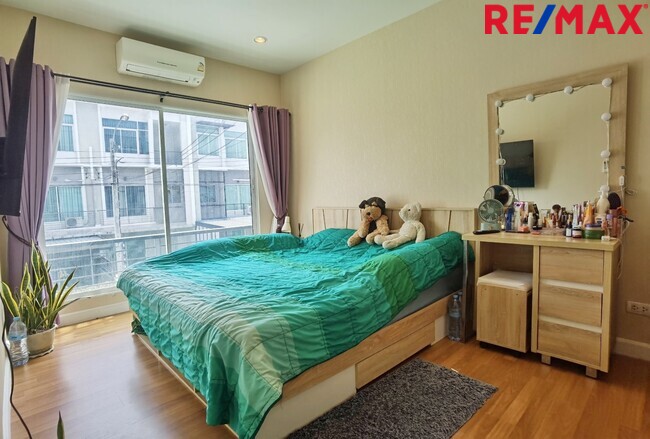 ทาวน์เฮ้าส์ เดอะ เมทโทร รัตนาธิเบศร์ นนทบุรี เมืองนนทบุรี ไทรม้า 3890000