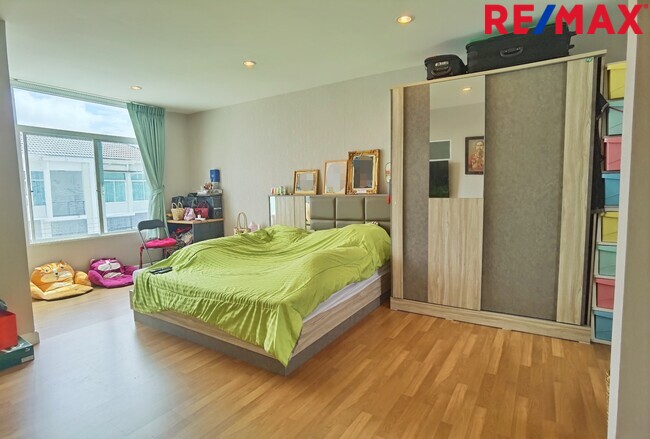 ทาวน์เฮ้าส์ เดอะ เมทโทร รัตนาธิเบศร์ นนทบุรี เมืองนนทบุรี ไทรม้า 3890000