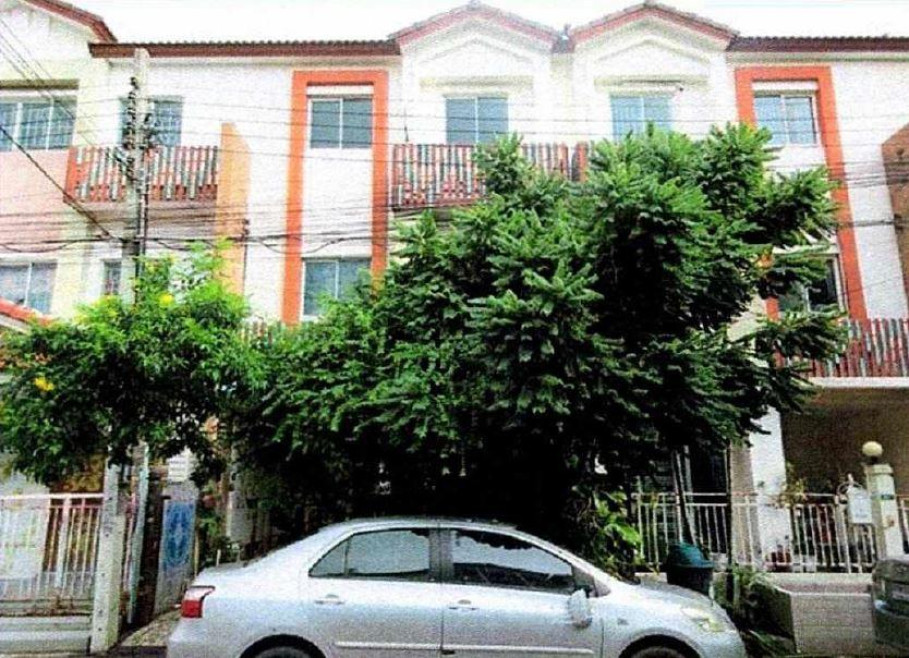 Townhouse Bangkok Sai Mai Khlong Thanon 2400000