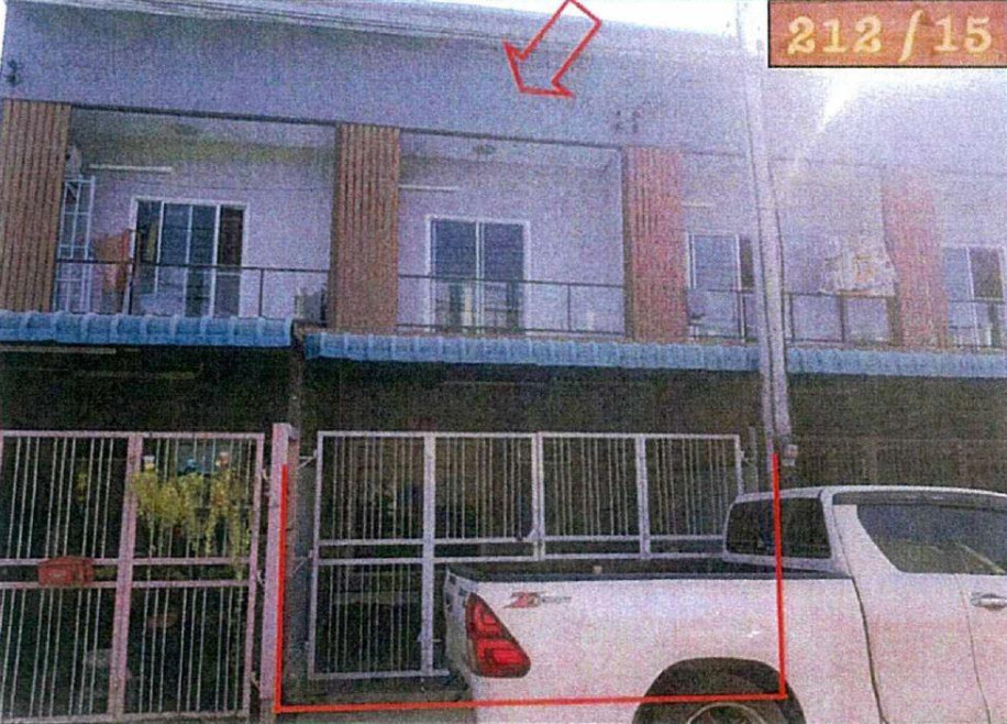 ทาวน์เฮ้าส์ ฉัตรไพลิน ปทุมธานี ลาดหลุมแก้ว ระแหง 1330000