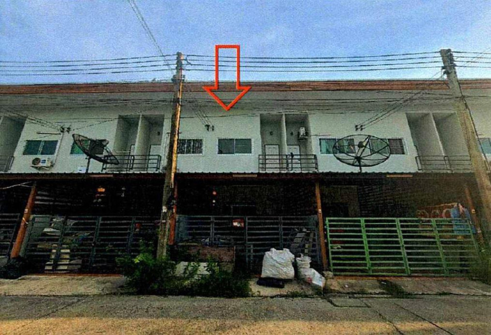 ทาวน์เฮ้าส์ ฉัตรไพลิน ปทุมธานี ลาดหลุมแก้ว ระแหง 1050000