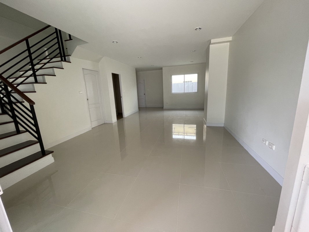 ทาวน์เฮ้าส์ บ้านเมืองเอก ปทุมธานี เมืองปทุมธานี หลักหก 29500000