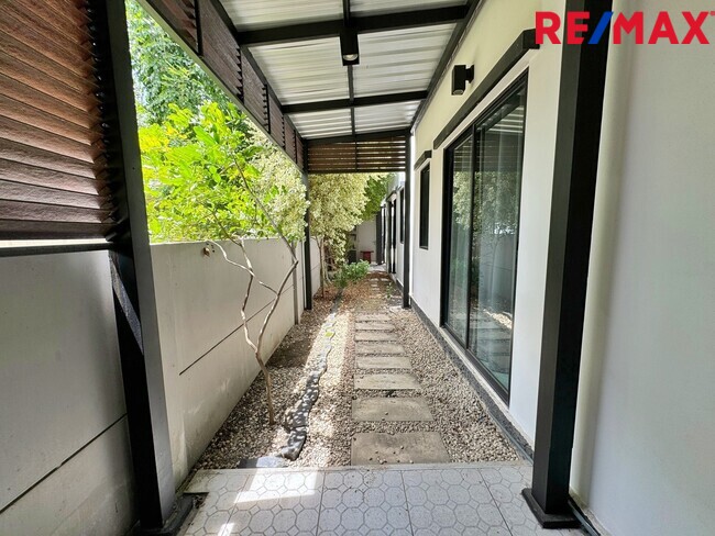 บ้านแฝด เดอะ ทรัสต์ 95 ราชพฤกษ์ รัตนาธิเบศร์ นนทบุรี ปากเกร็ด อ้อมเกร็ด 3290000