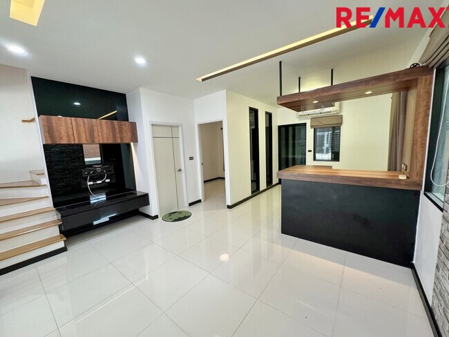 บ้านแฝด เดอะ ทรัสต์ 95 ราชพฤกษ์ รัตนาธิเบศร์ นนทบุรี ปากเกร็ด อ้อมเกร็ด 3290000