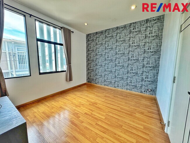 บ้านแฝด เดอะ ทรัสต์ 95 ราชพฤกษ์ รัตนาธิเบศร์ นนทบุรี ปากเกร็ด อ้อมเกร็ด 3290000
