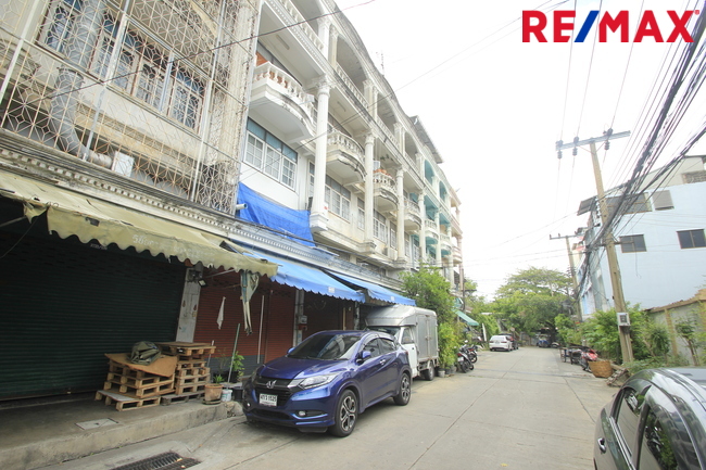 Commercial building Bangkok Bang Kho Laem Bang Khlo 4300000