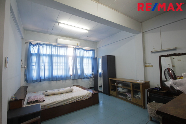 Commercial building Bangkok Bang Kho Laem Bang Khlo 4300000