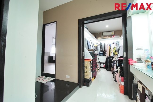 โรงงาน/โกดัง กรุงเทพมหานคร บางขุนเทียน แสมดำ 28000000