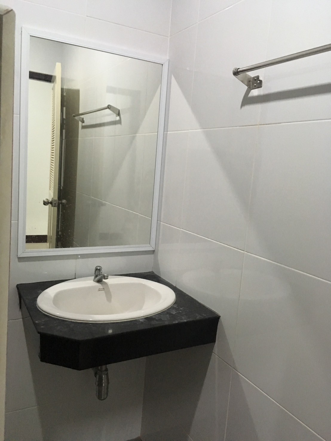 Commercial building Rayong Mueang Rayong Taphong 2000000